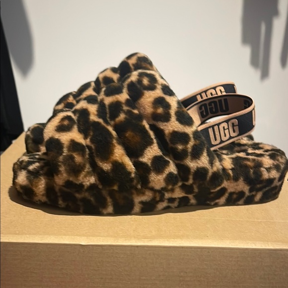 UGG Leopard Print Fluffy Slippers - Picture 2 of 7